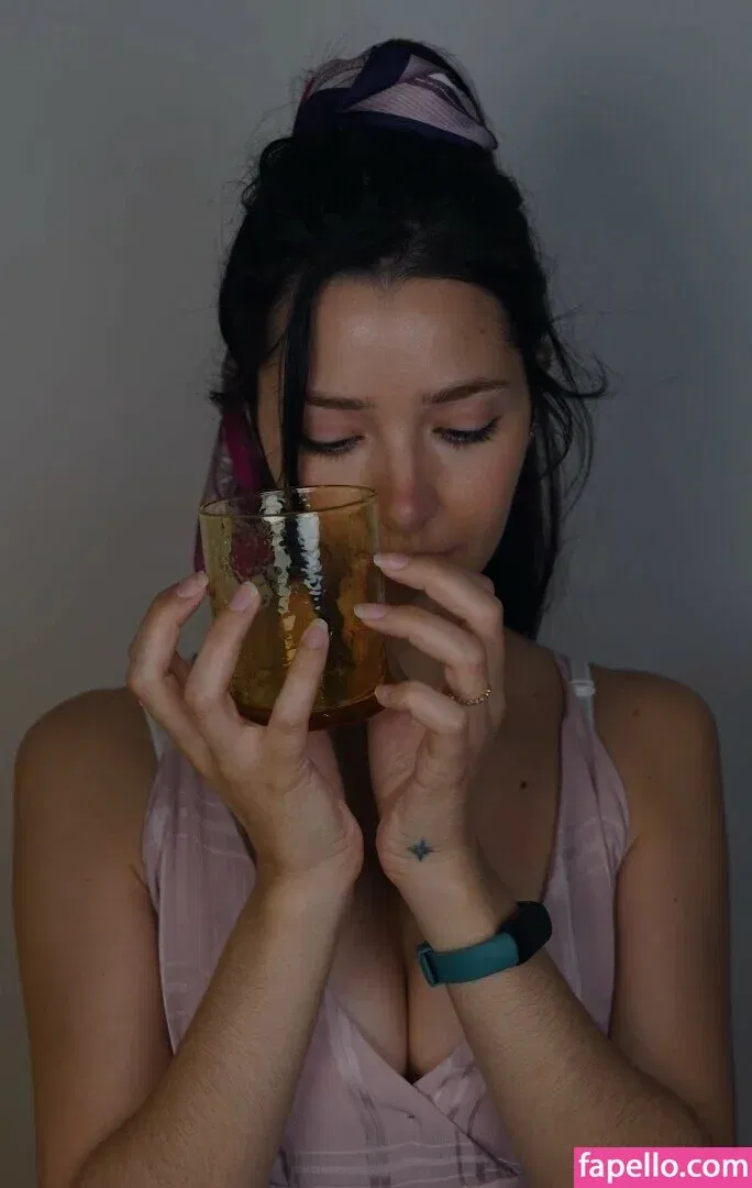 ASMR Glow Onlyfans Photo Gallery 