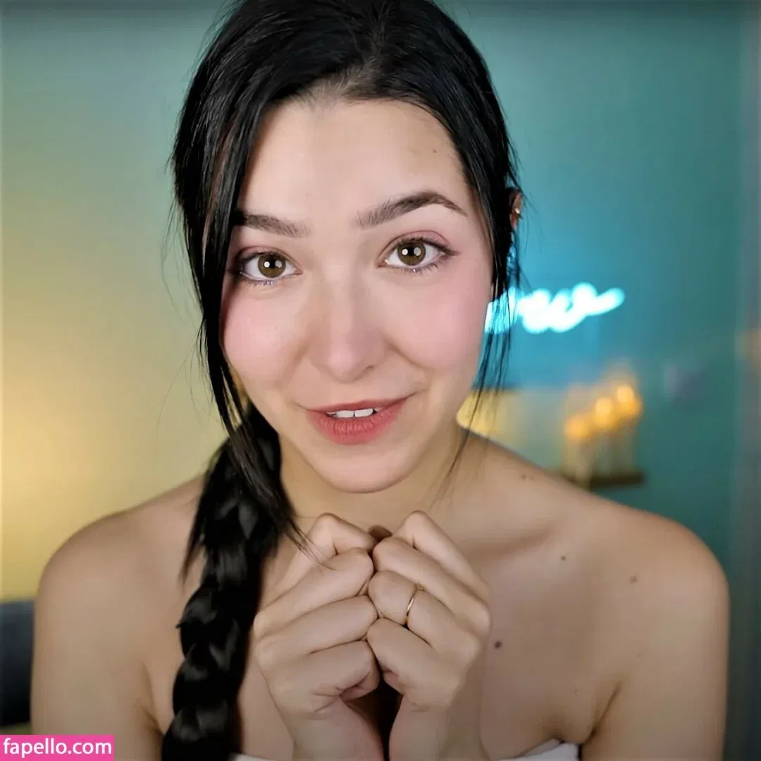 ASMR Glow Onlyfans Photo Gallery 