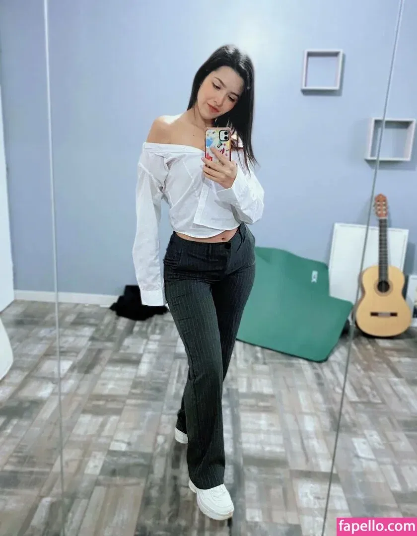 ASMR Glow Onlyfans Photo Gallery 