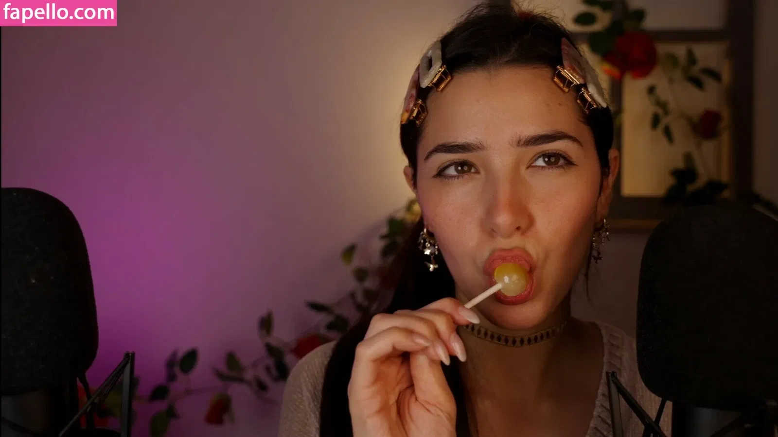 ASMR Glow Onlyfans Photo Gallery 