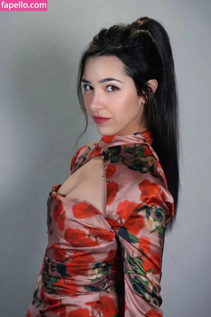 ASMR Glow Onlyfans Photo Gallery 