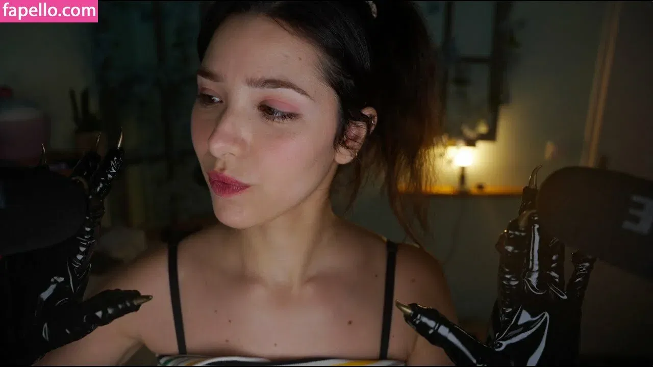 ASMR Glow Onlyfans Photo Gallery 