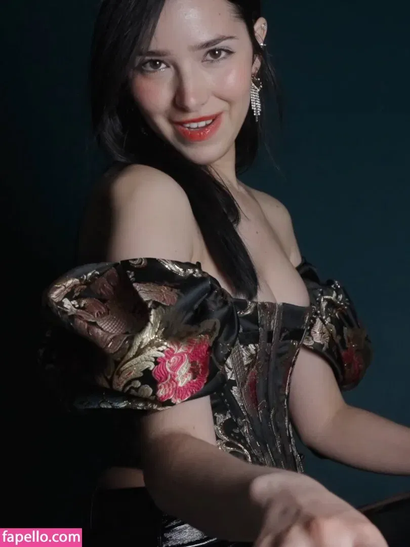 ASMR Glow Onlyfans Photo Gallery 