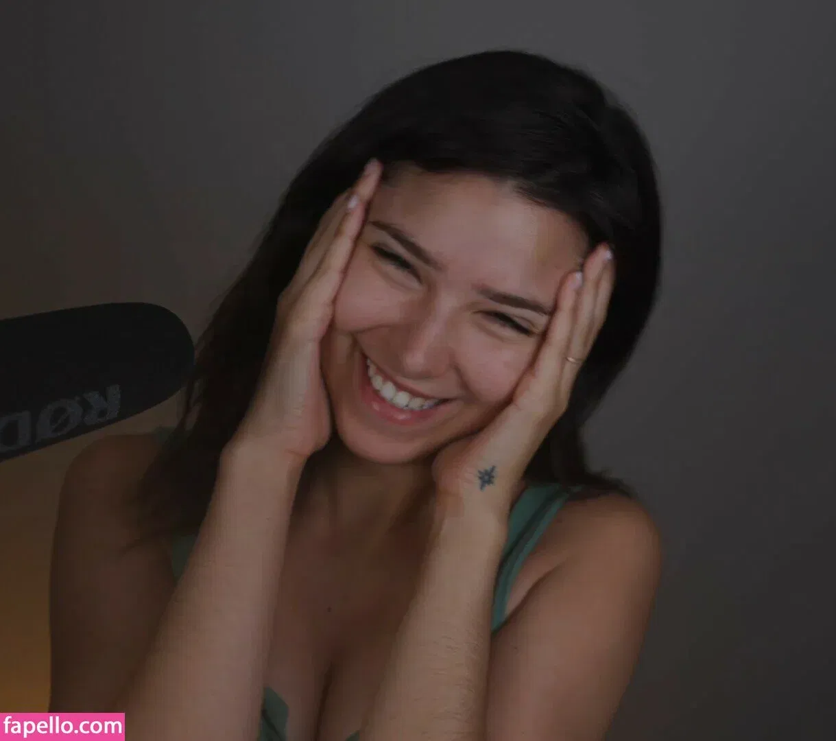 ASMR Glow Onlyfans Photo Gallery 