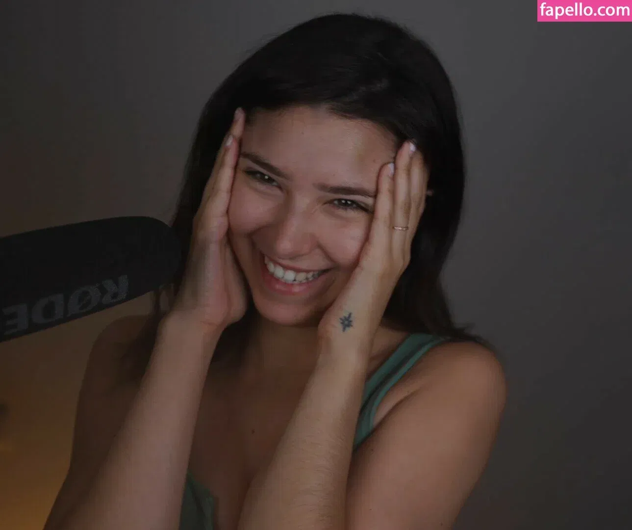 ASMR Glow Onlyfans Photo Gallery 