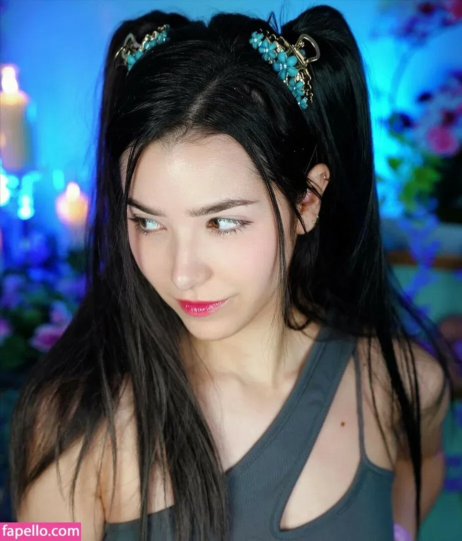 ASMR Glow Onlyfans Photo Gallery 