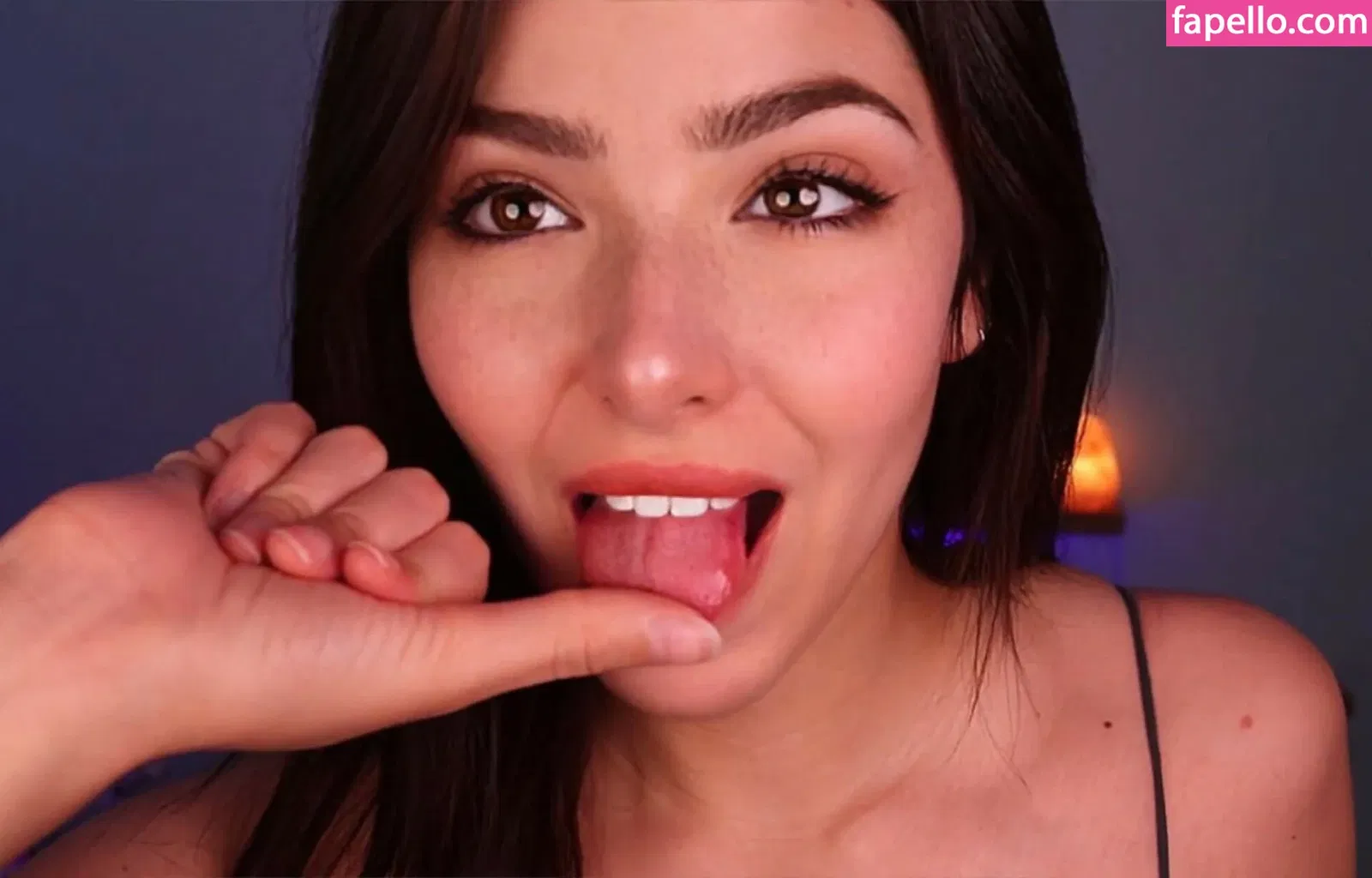 ASMR Glow Onlyfans Photo Gallery 