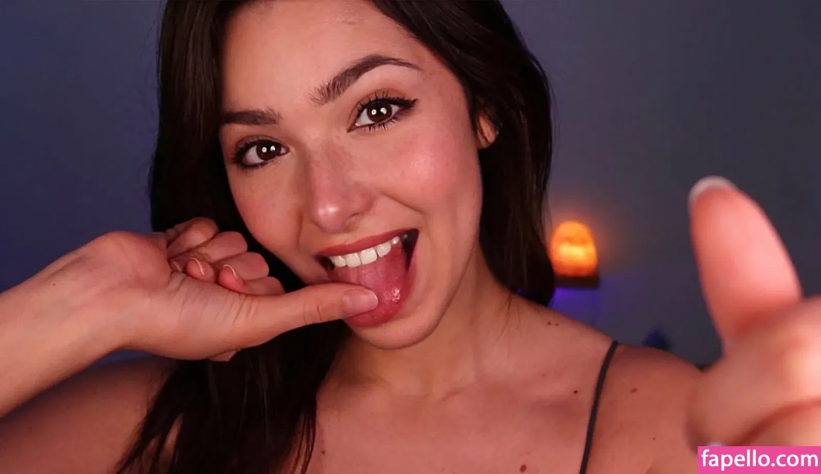 ASMR Glow Onlyfans Photo Gallery 