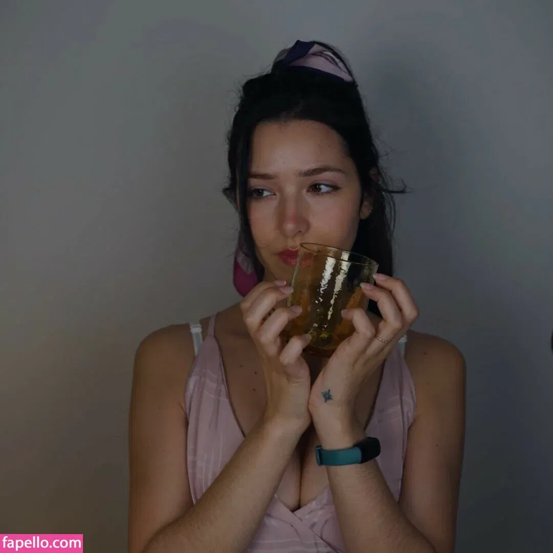 ASMR Glow Onlyfans Photo Gallery 