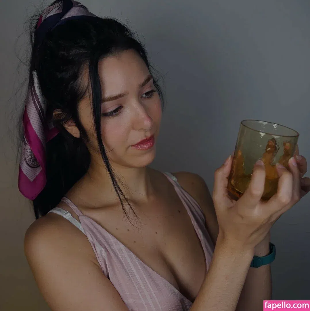 ASMR Glow Onlyfans Photo Gallery 