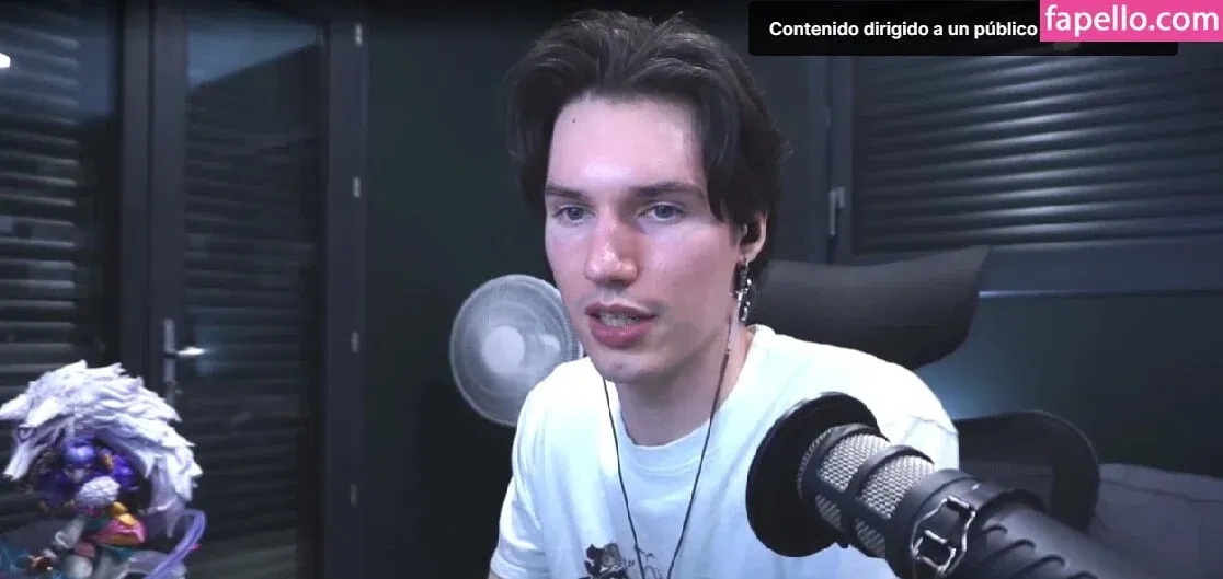 ASMR Glow Onlyfans Photo Gallery 