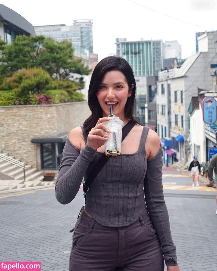 ASMR Glow Onlyfans Photo Gallery 