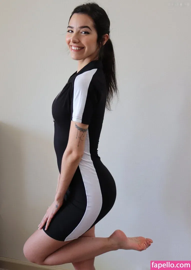 ASMR Glow Onlyfans Photo Gallery 