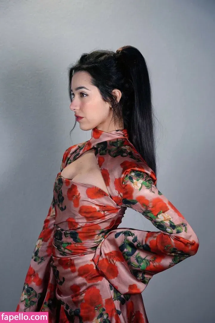 ASMR Glow Onlyfans Photo Gallery 