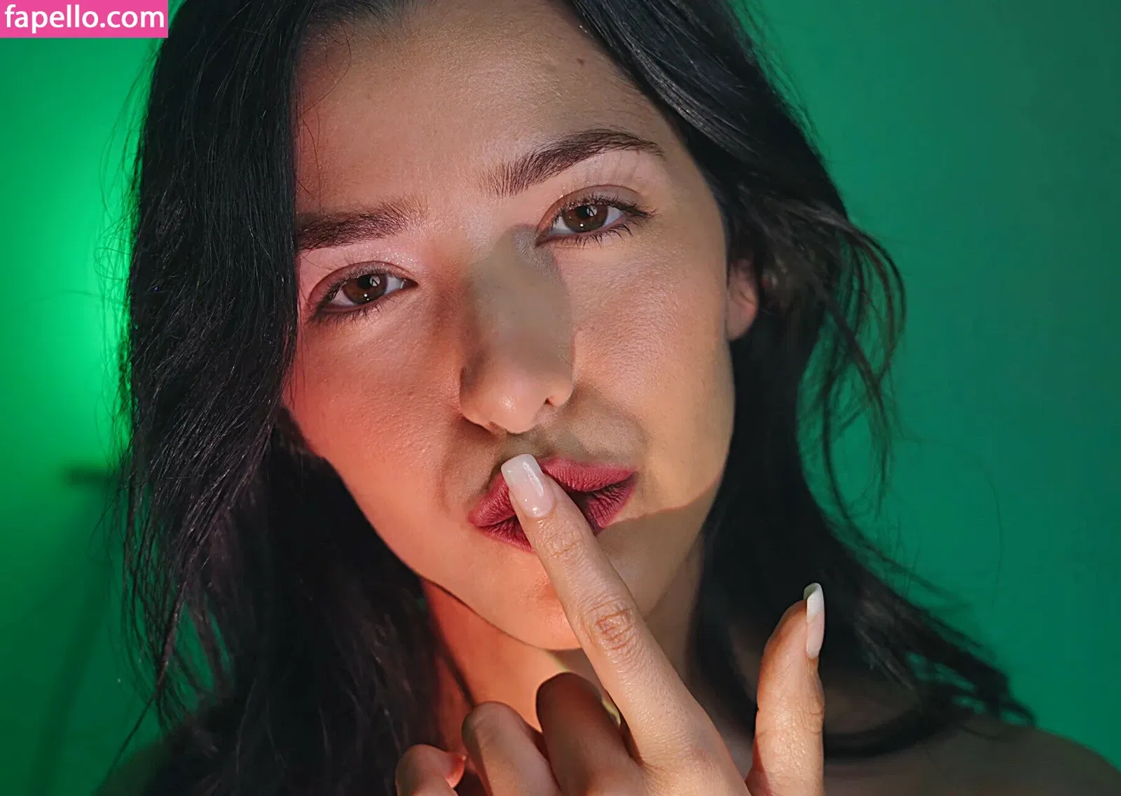 ASMR Glow Onlyfans Photo Gallery 