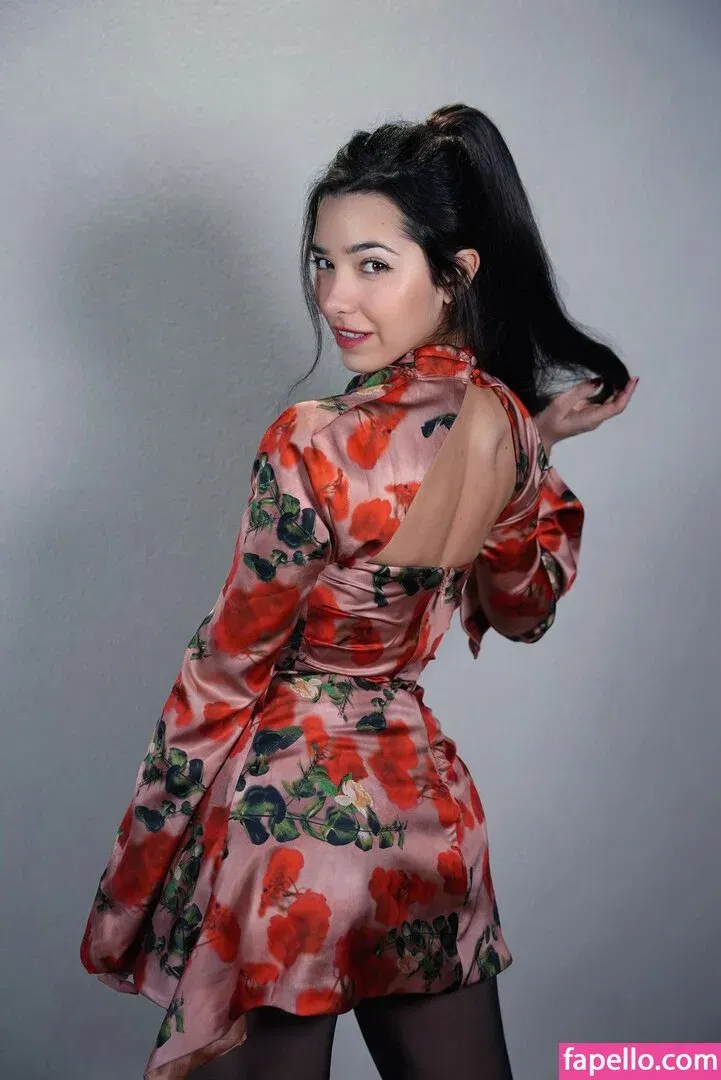 ASMR Glow Onlyfans Photo Gallery 