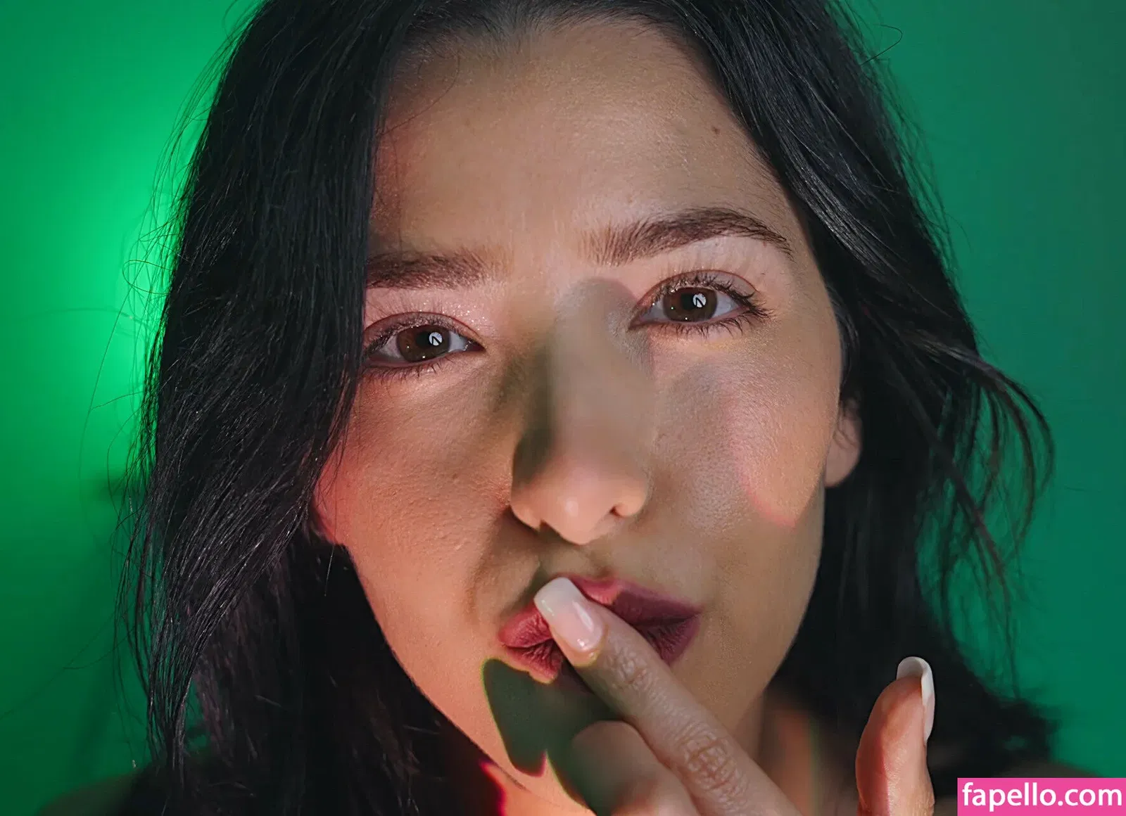 ASMR Glow Onlyfans Photo Gallery 