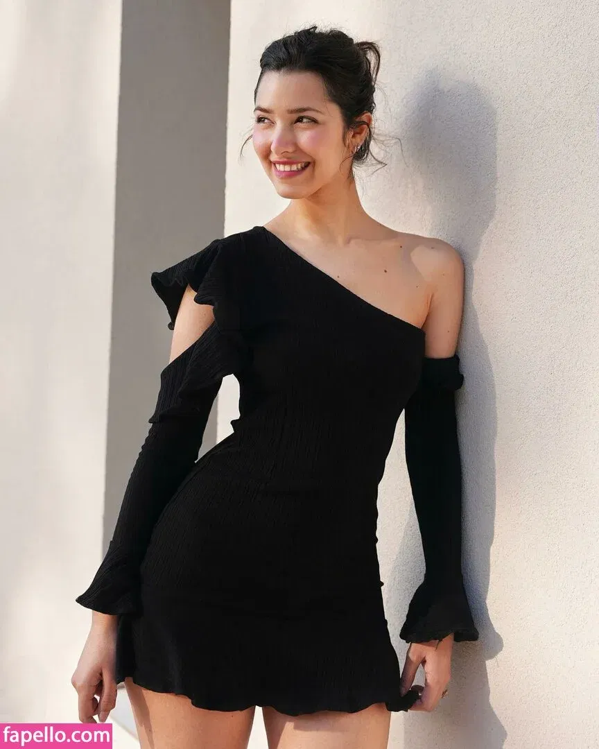 ASMR Glow Onlyfans Photo Gallery 