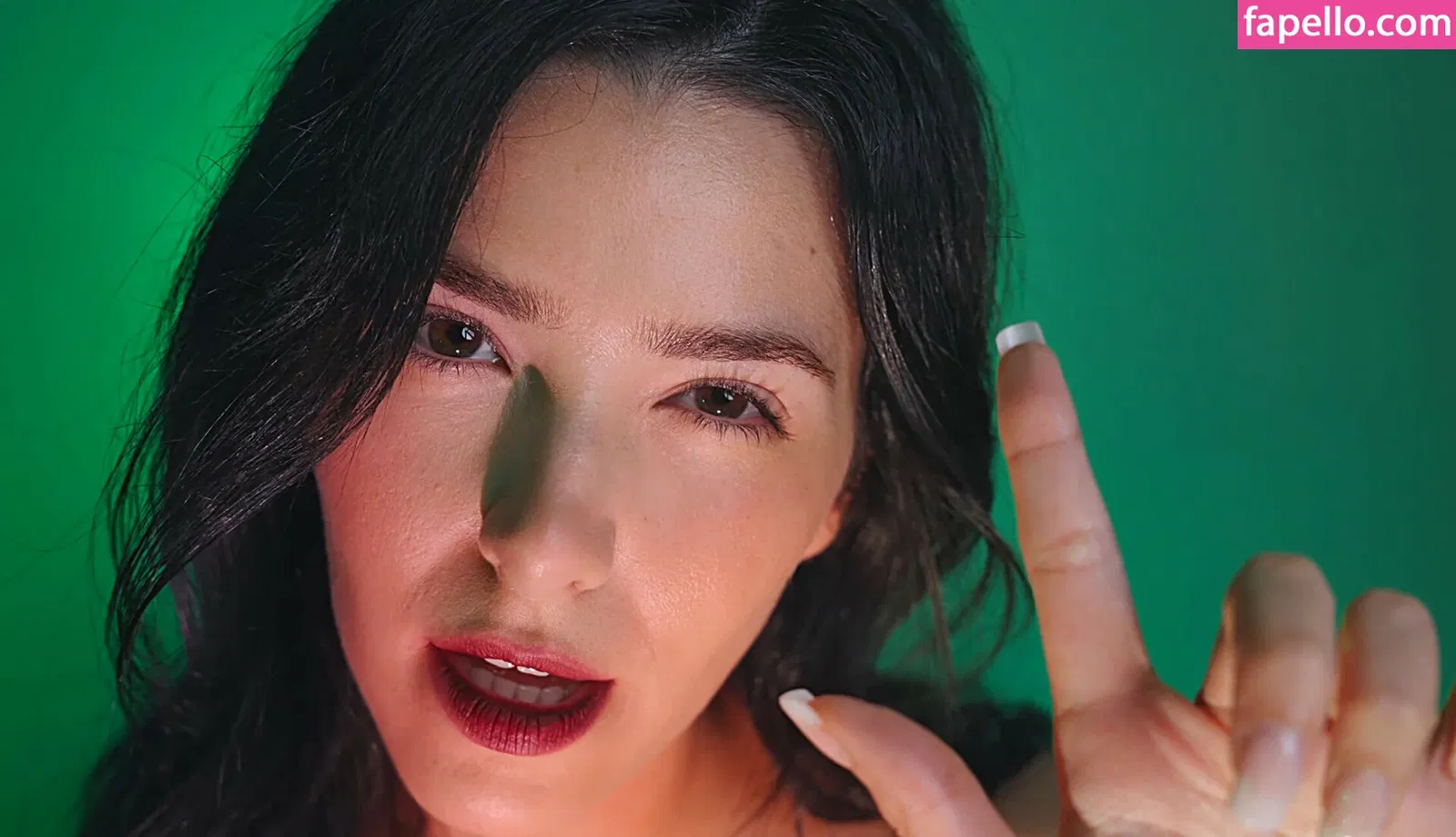 ASMR Glow Onlyfans Photo Gallery 