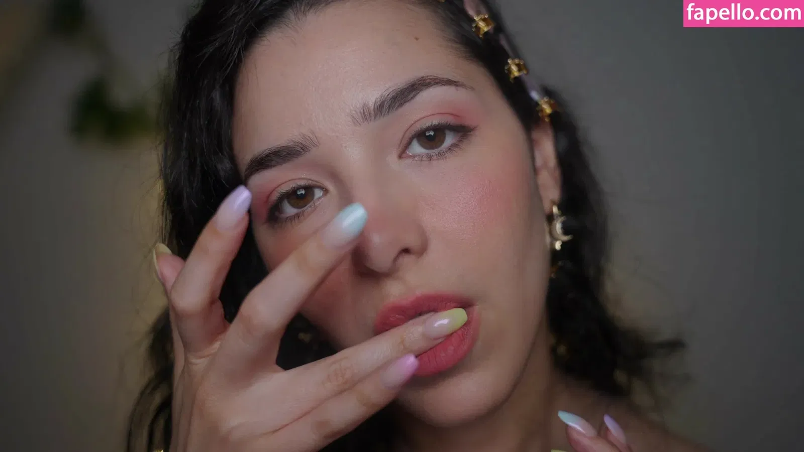 ASMR Glow Onlyfans Photo Gallery 