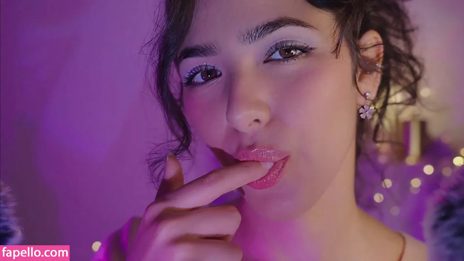 ASMR Glow Onlyfans Photo Gallery 