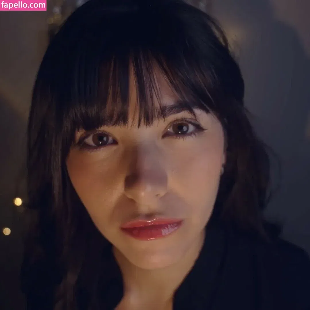 ASMR Glow Onlyfans Photo Gallery 