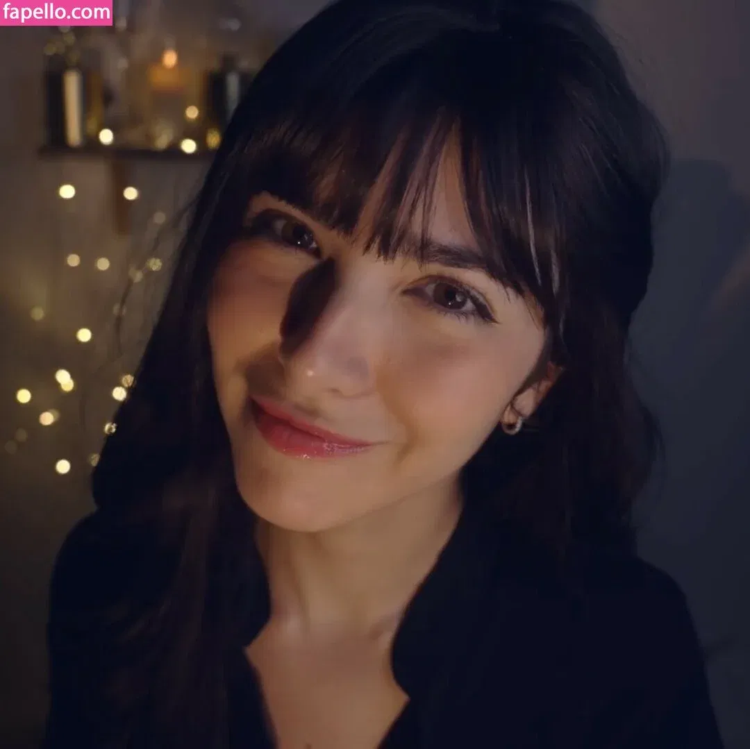 ASMR Glow Onlyfans Photo Gallery 