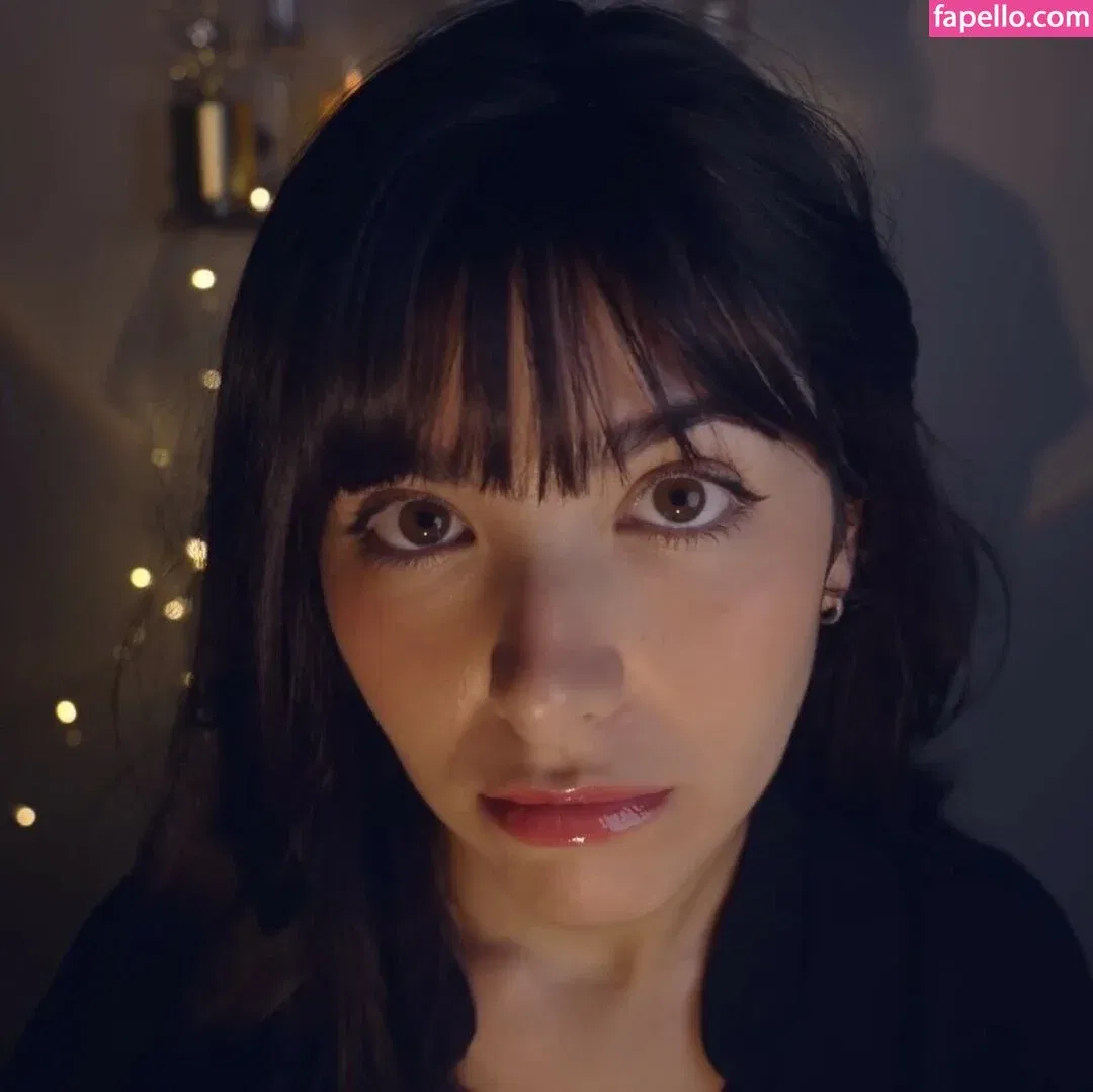 ASMR Glow Onlyfans Photo Gallery 