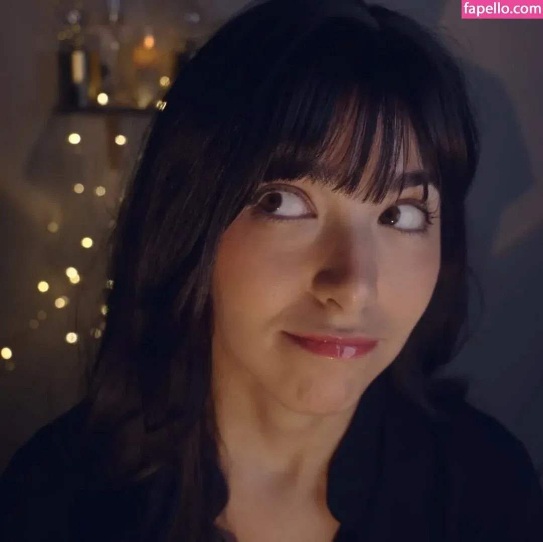 ASMR Glow Onlyfans Photo Gallery 