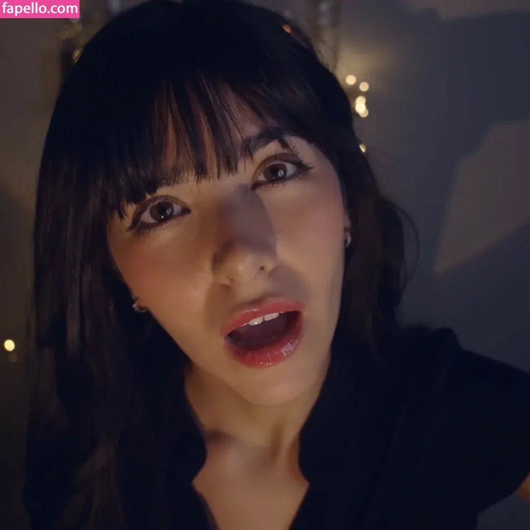 ASMR Glow Onlyfans Photo Gallery 