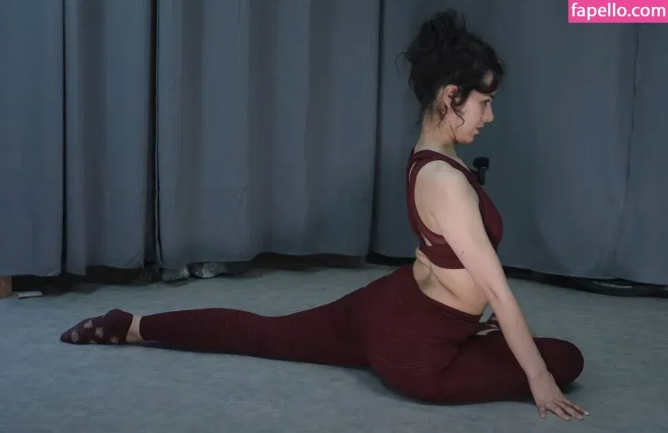 ASMR Glow Onlyfans Photo Gallery 