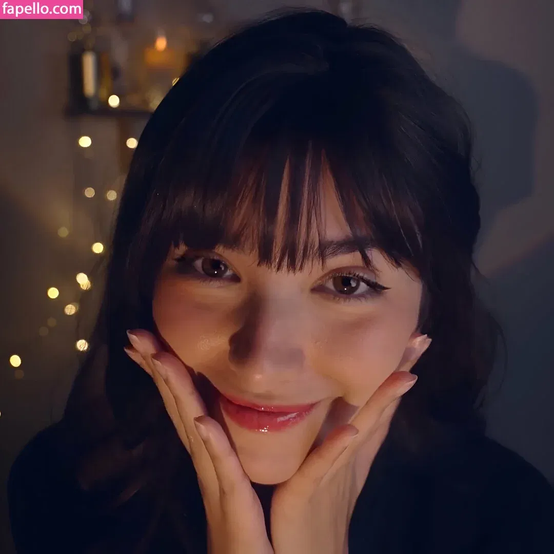 ASMR Glow Onlyfans Photo Gallery 