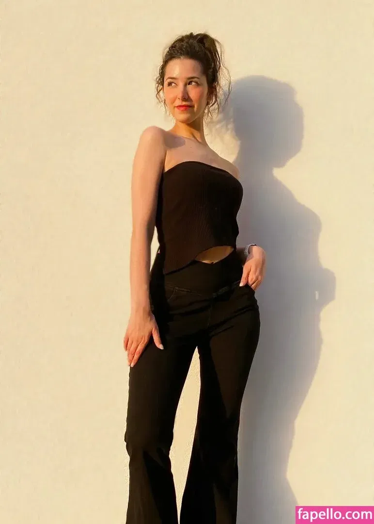 ASMR Glow Onlyfans Photo Gallery 