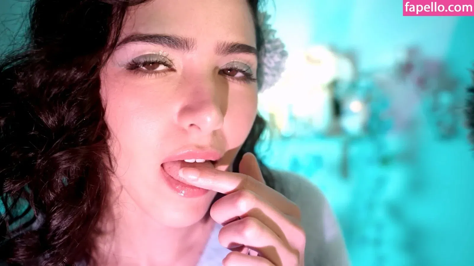 ASMR Glow Onlyfans Photo Gallery 