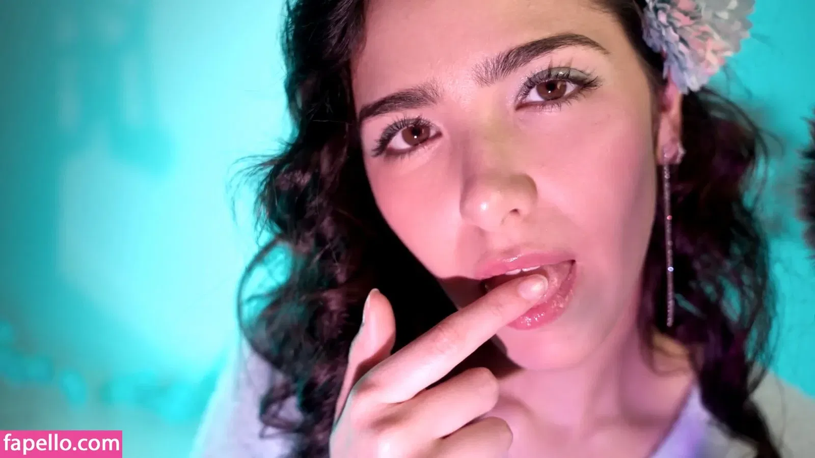 ASMR Glow Onlyfans Photo Gallery 