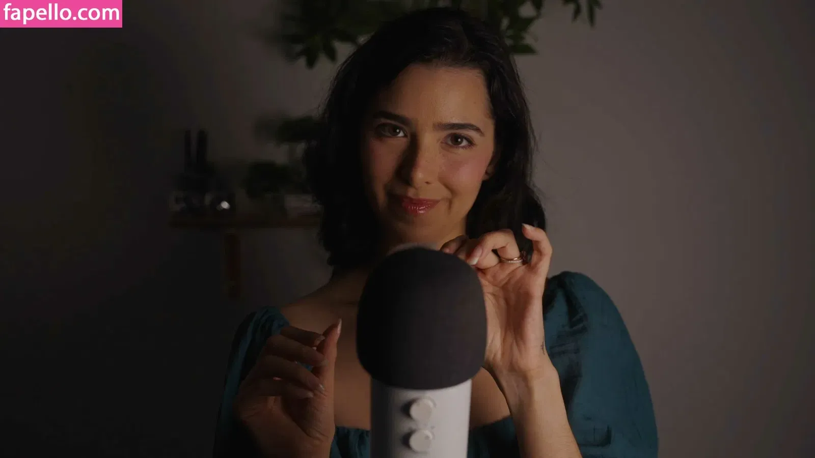 ASMR Glow Onlyfans Photo Gallery 