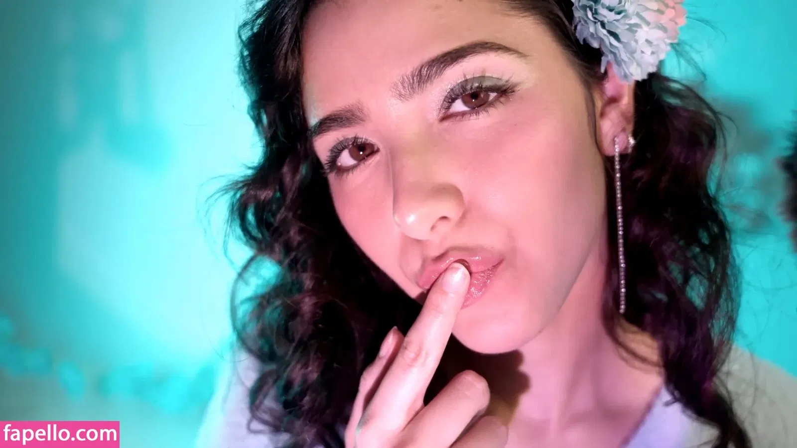 ASMR Glow Onlyfans Photo Gallery 