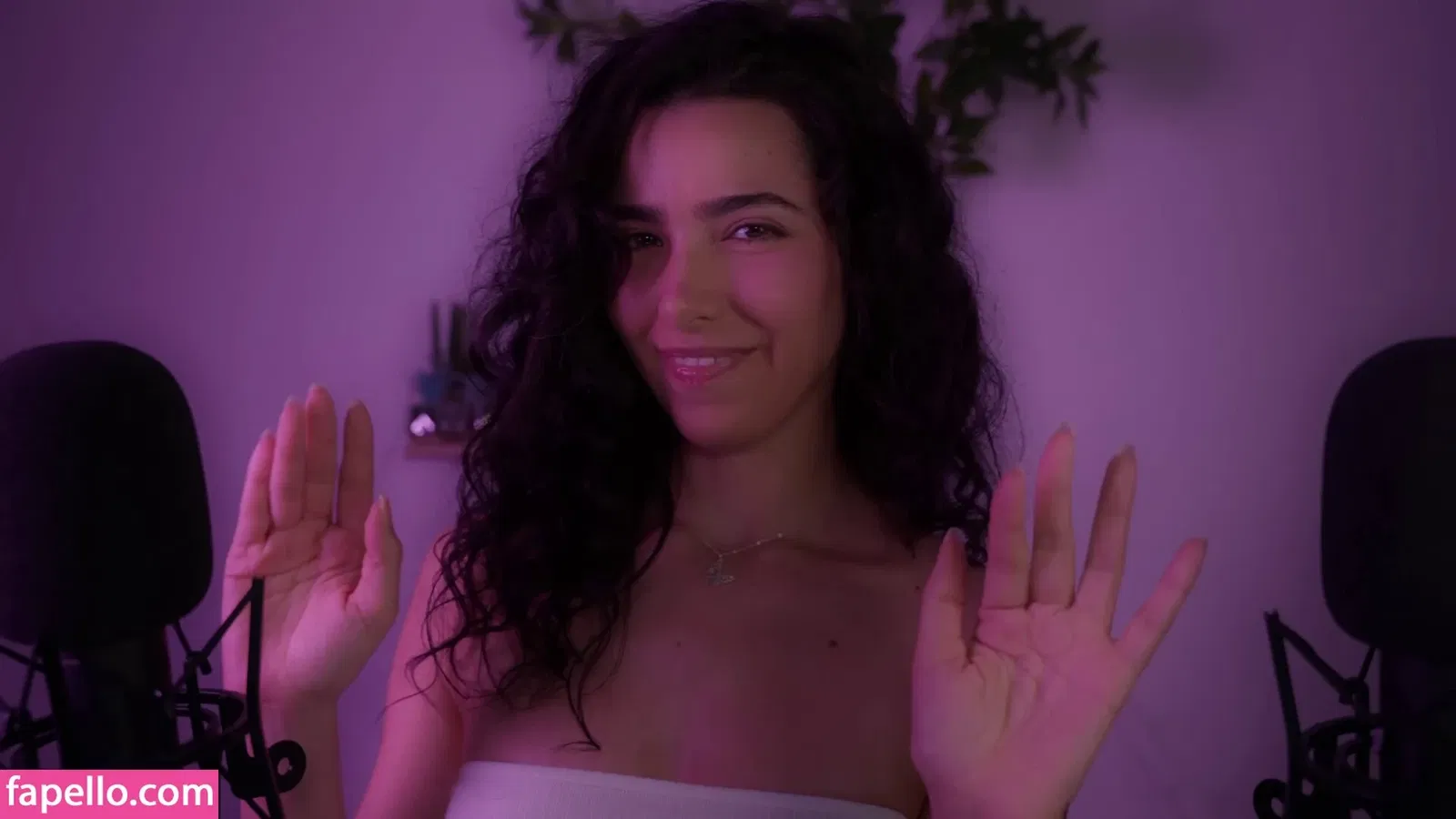 ASMR Glow Onlyfans Photo Gallery 