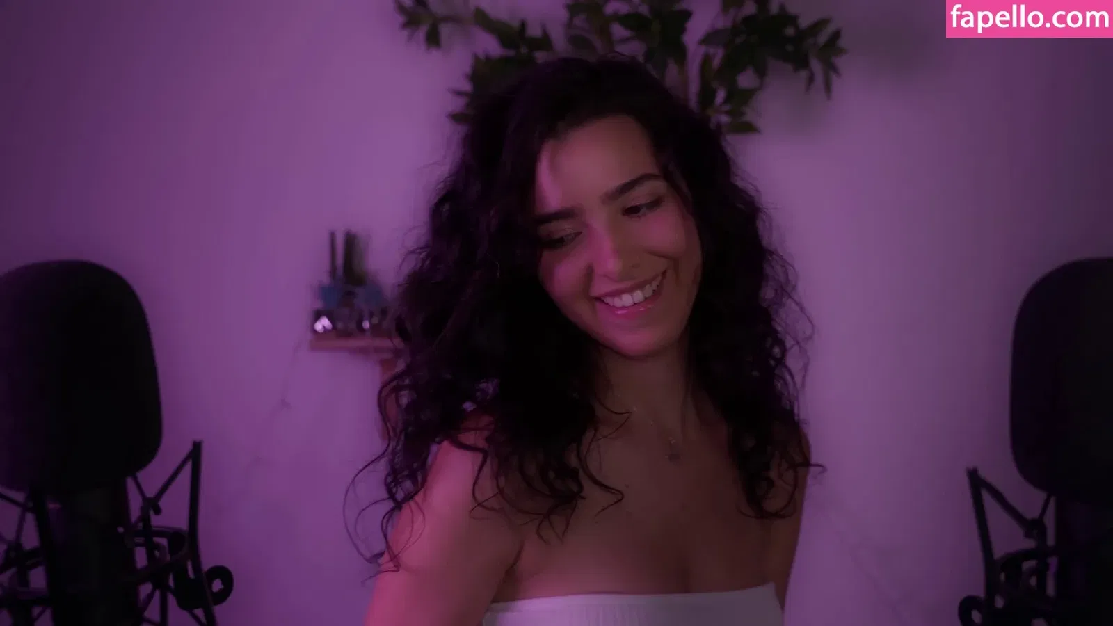 ASMR Glow Onlyfans Photo Gallery 