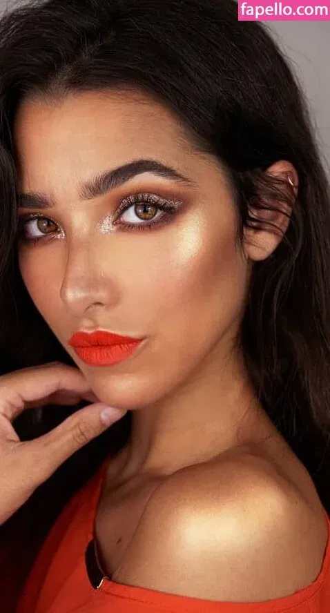 ASMR Glow Onlyfans Photo Gallery 