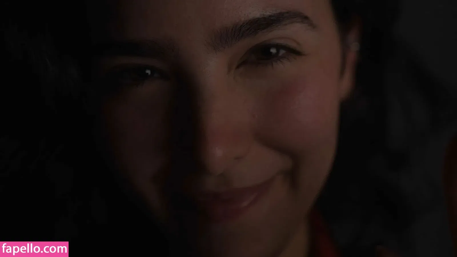 ASMR Glow Onlyfans Photo Gallery 