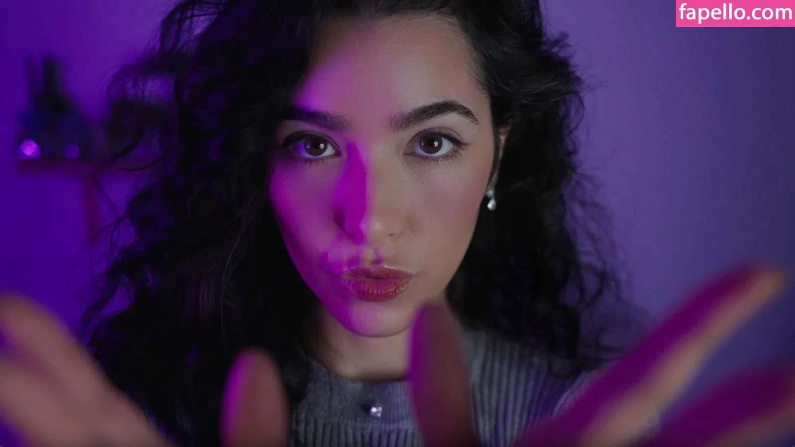 ASMR Glow Onlyfans Photo Gallery 