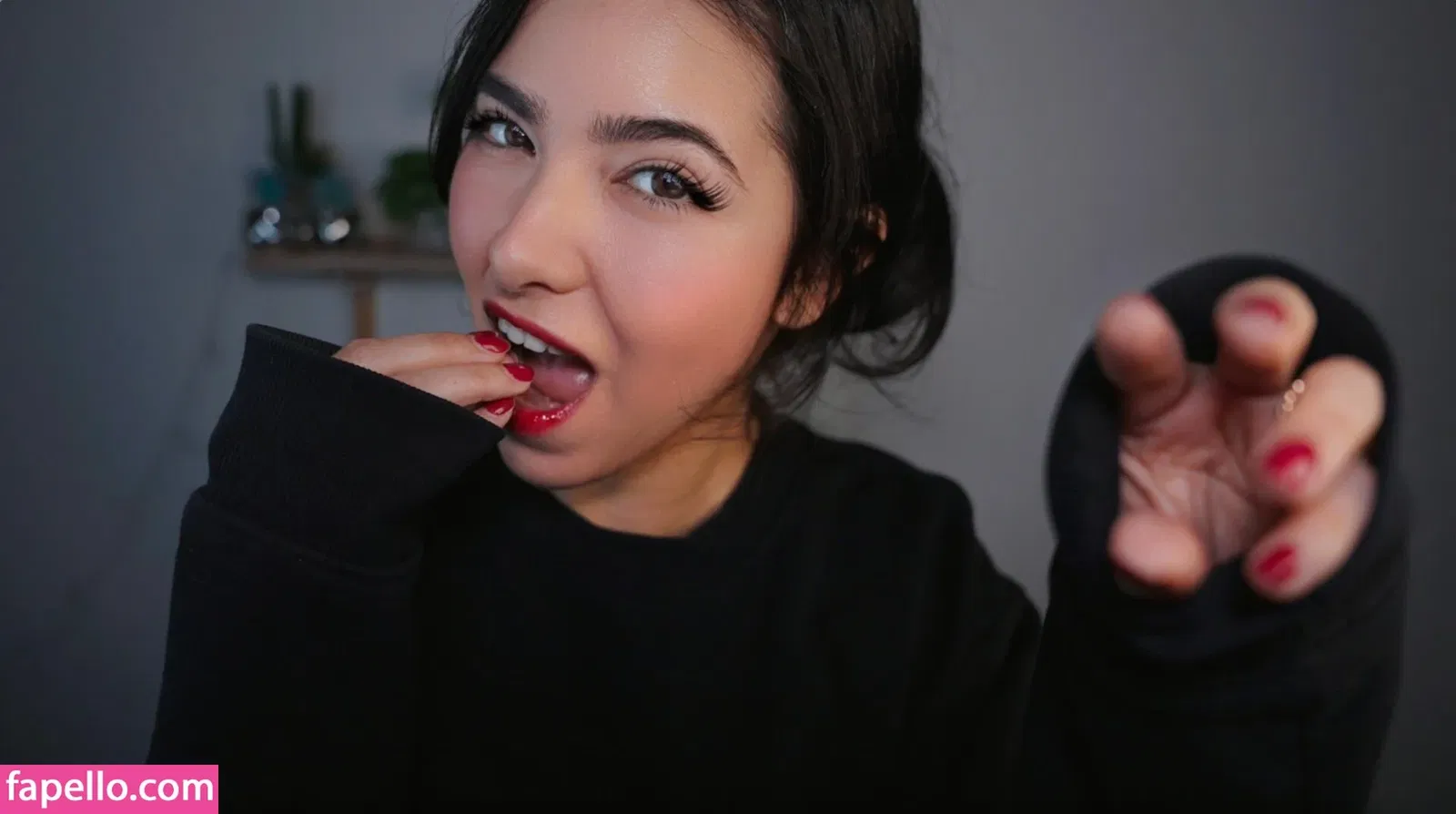 ASMR Glow Onlyfans Photo Gallery 