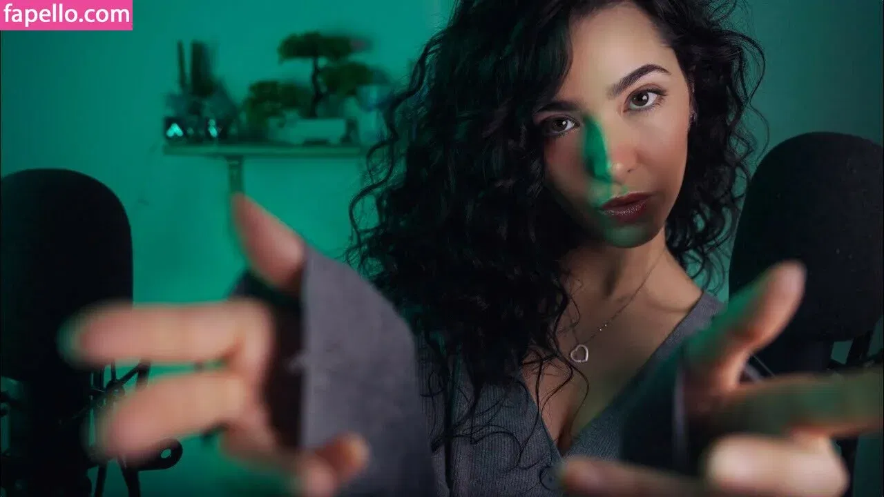 ASMR Glow Onlyfans Photo Gallery 