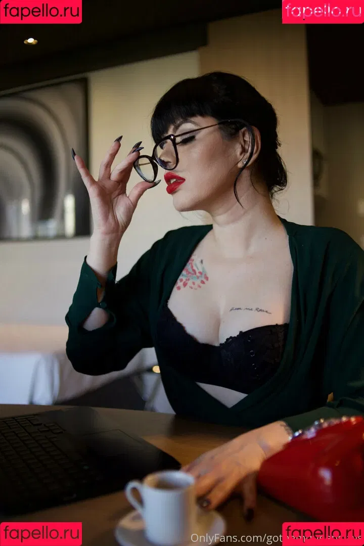 karmmah Onlyfans Photo Gallery 