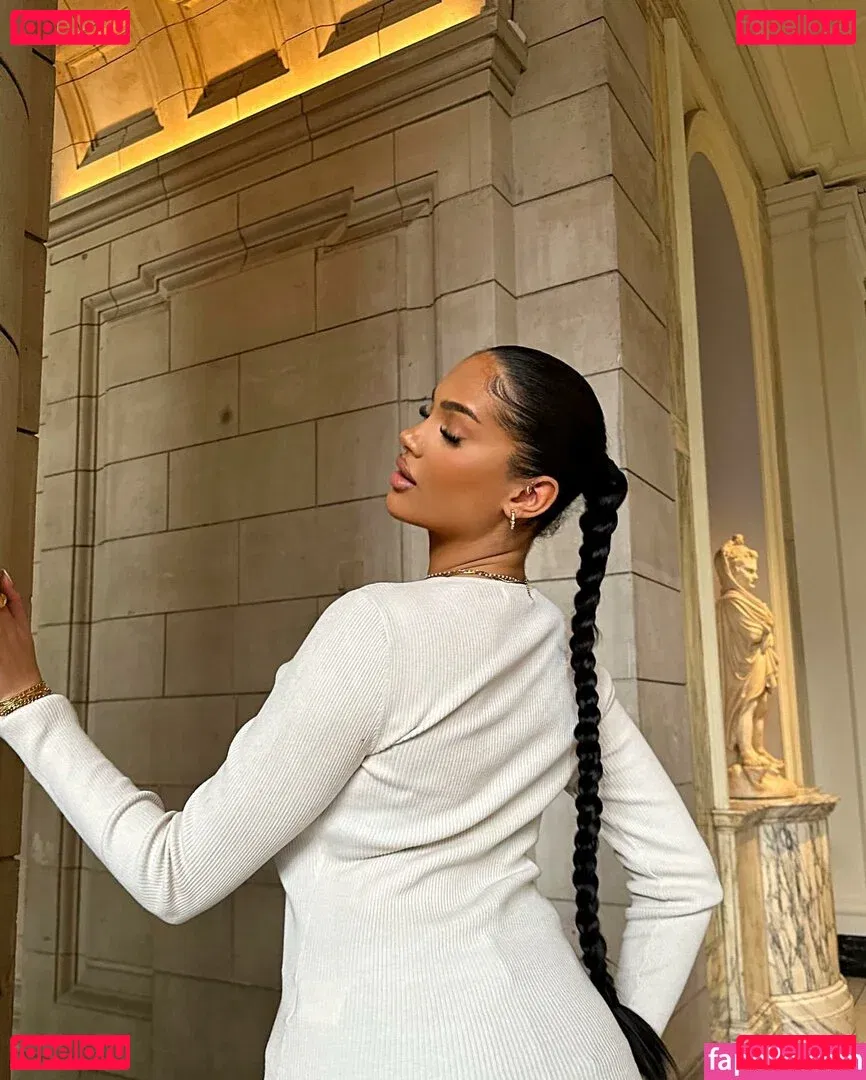 Carina Griff Onlyfans Photo Gallery 