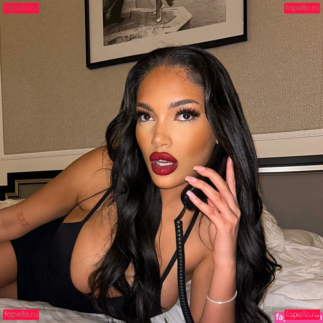 Carina Griff Onlyfans Photo Gallery 