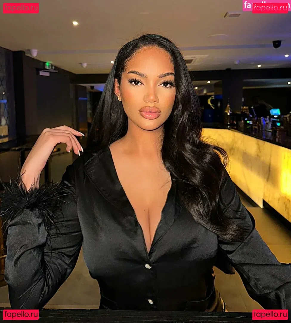 Carina Griff Onlyfans Photo Gallery 