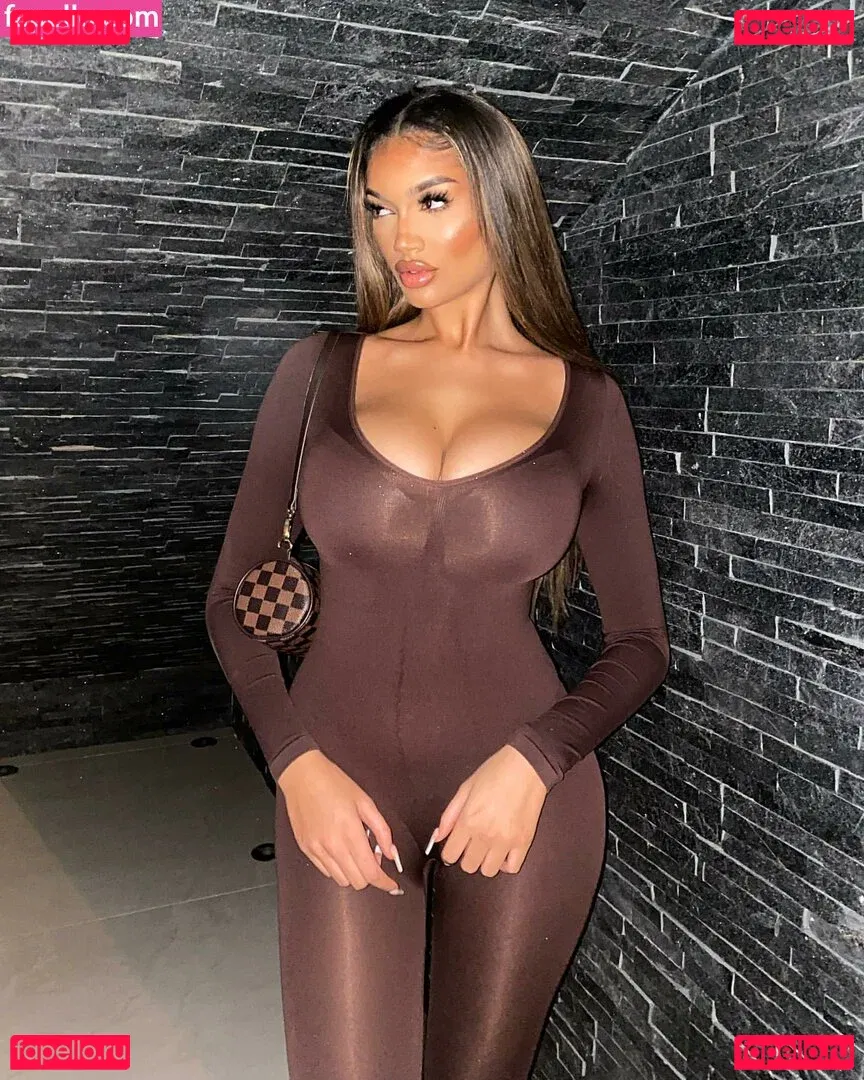 Carina Griff Onlyfans Photo Gallery 