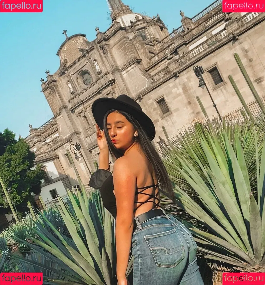 Danahe Vasquez Onlyfans Photo Gallery 
